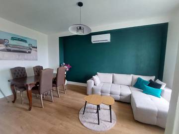 Gîte pour 6 personnes, avec vue ainsi que terrasse et jardin à Charnay-lès-Mâcon