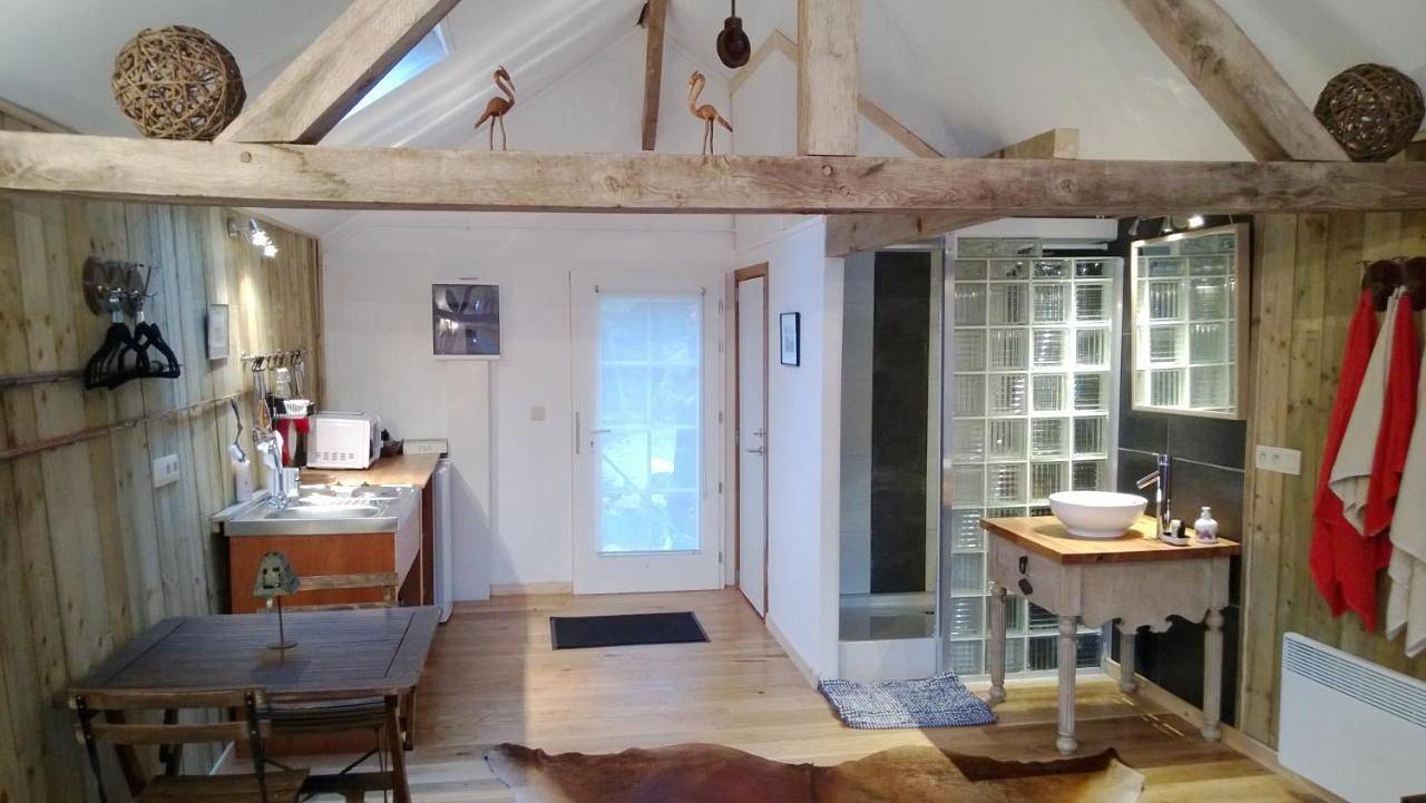La cabane sur l'eau in Cul-des-Sarts, Couvin