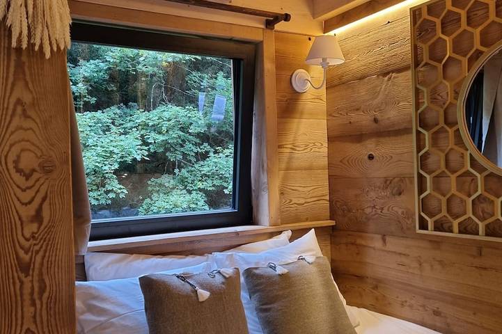 Gîte pour 4 personnes, avec piscine à Barbey-Seroux - 2