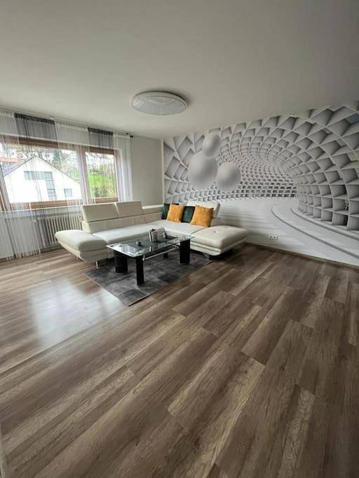 Ferienwohnung für 4 Personen, mit Ausblick und Terrasse in Metzingen