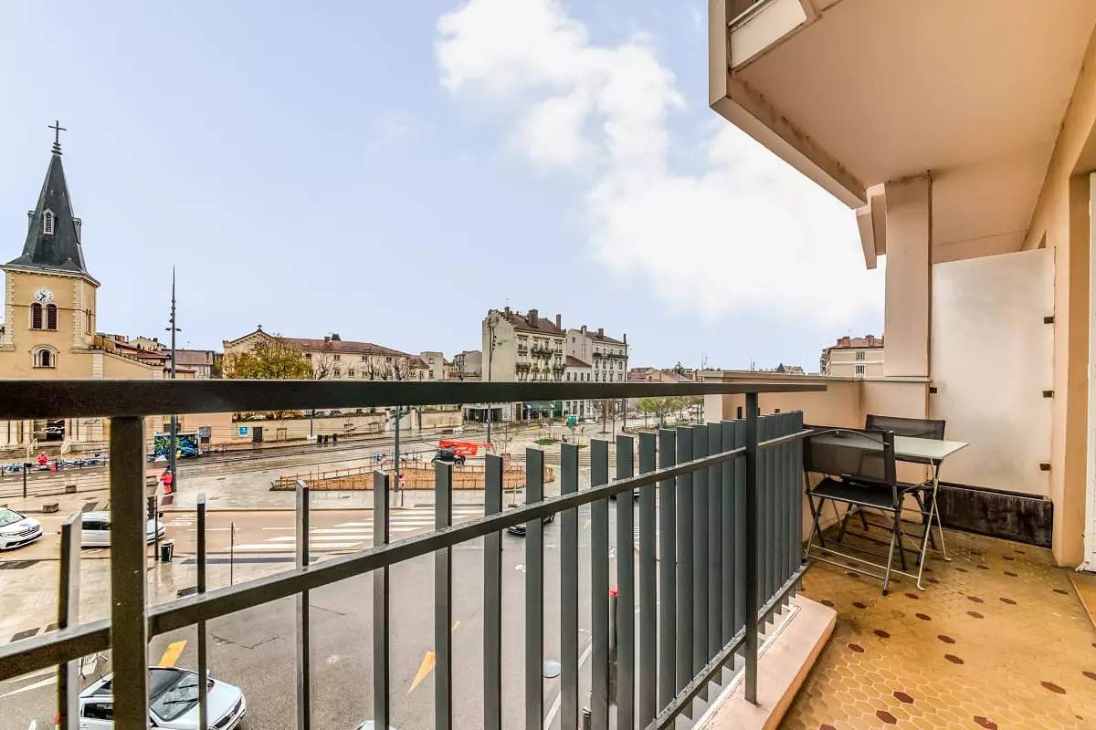 Apartamento entero, Apartamentos para 4 personas in Villeurbanne, Ródano