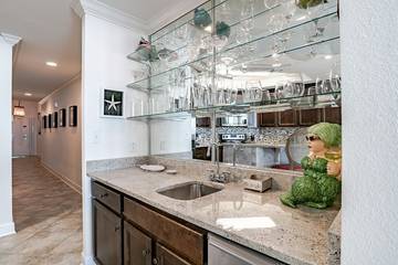 Vacation Apartment for 12 Guests in Orange Beach, Alabama Gulf Coast, Picture 4