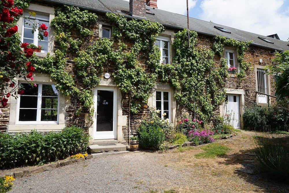 Gite A La Ferme de la Courbe in Les Isles-Bardel, Région de Caen