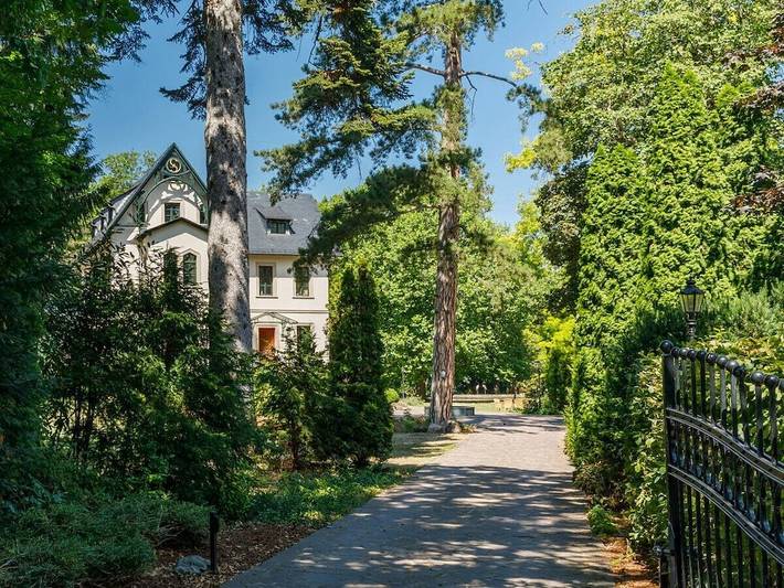 Villa für 4 Personen, mit Balkon und Garten sowie Sauna