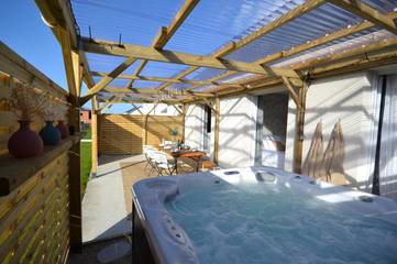 Gîte pour 6 personnes, avec vue et jardin à Plancoët