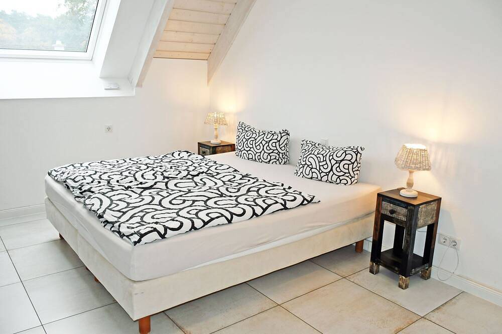 Schöne Maisonette-Ferienwohnung am Selliner See mit Terrasse in Selliner See, Baabe