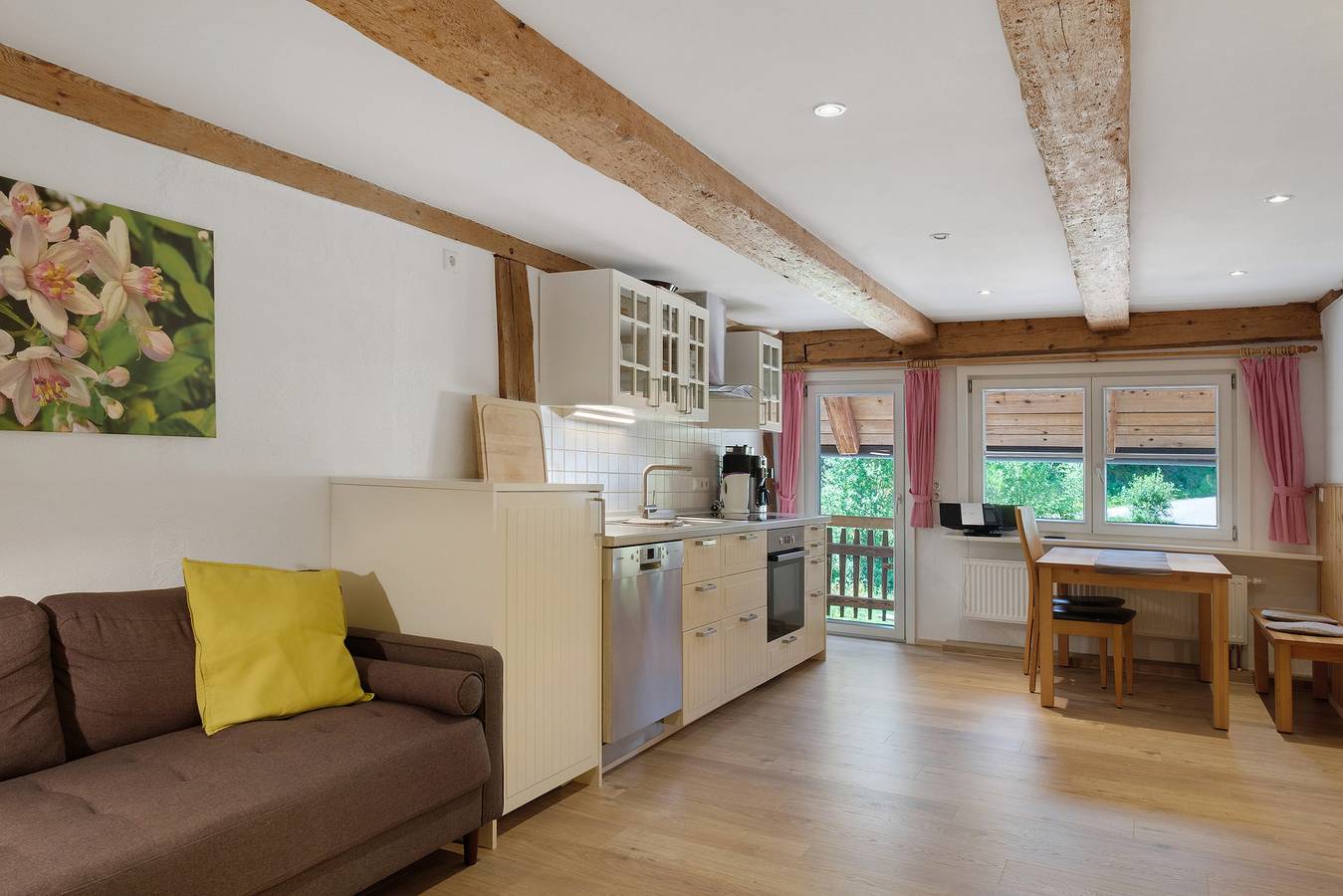 Ganze Wohnung, Ferienwohnung 'Bauernstüble' mit Bergblick, Gemeinschaftsterrasse und Wi-Fi in Gutach (Schwarzwaldbahn), Mittlerer Schwarzwald