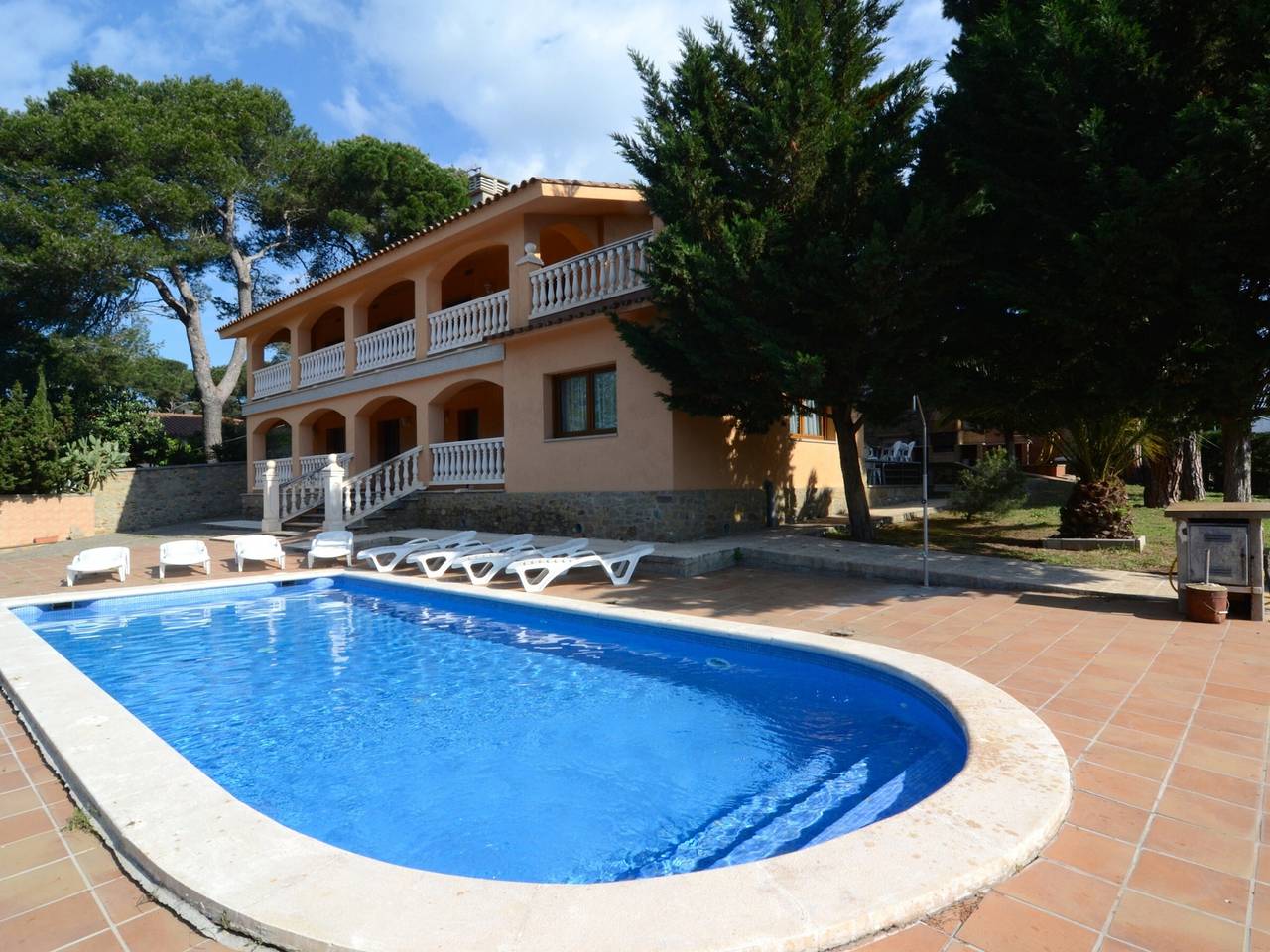 Appartement entier, Appartement charmant avec piscine, près d'Empúries et de la plage in L'Escala, Haut-Ampurdan