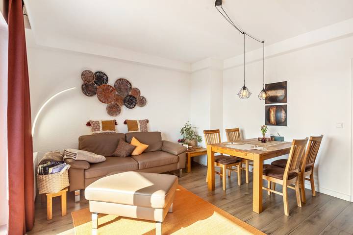 Appartement entier, Appartement 'Fewo Auszeit Zum Anspel' avec terrasse privée, jardin commun et Wi-Fi in Düdinghausen, Medebach