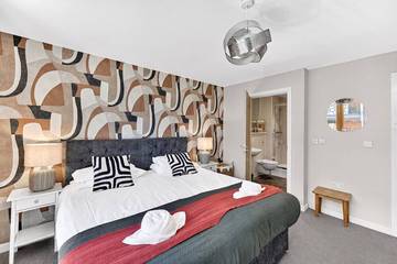 Apartment for 6 People in Milton Keynes, South East England, Photo 1