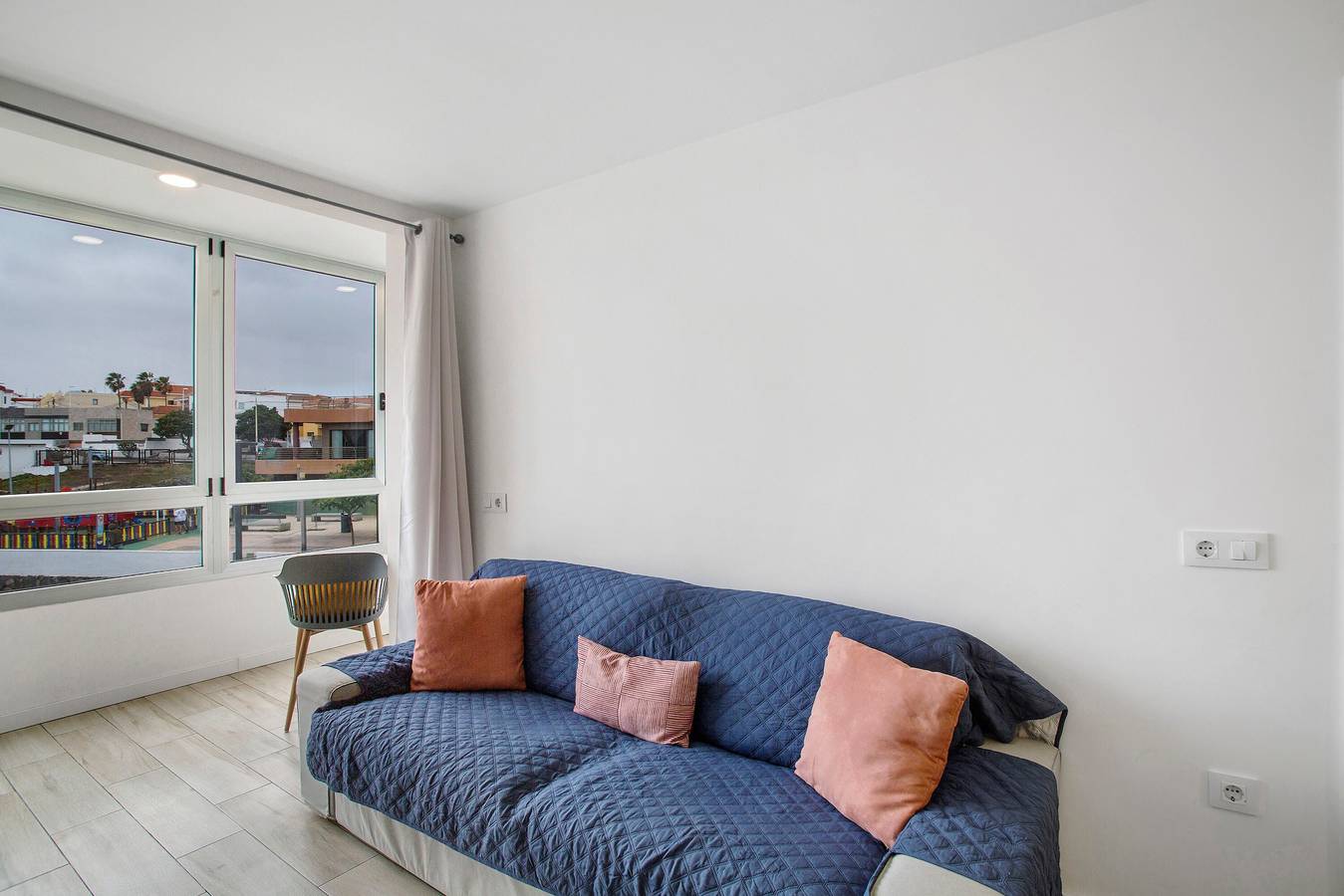 Apartamento entero, Apartamento de vacaciones 'Las Palmeras En Playa La Garita' con Wi-Fi y aire acondicionado in La Garita, Telde