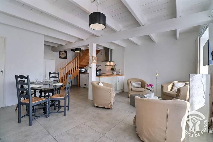 Gîte pour 4 personnes, avec terrasse à Saint-Coulomb - 2