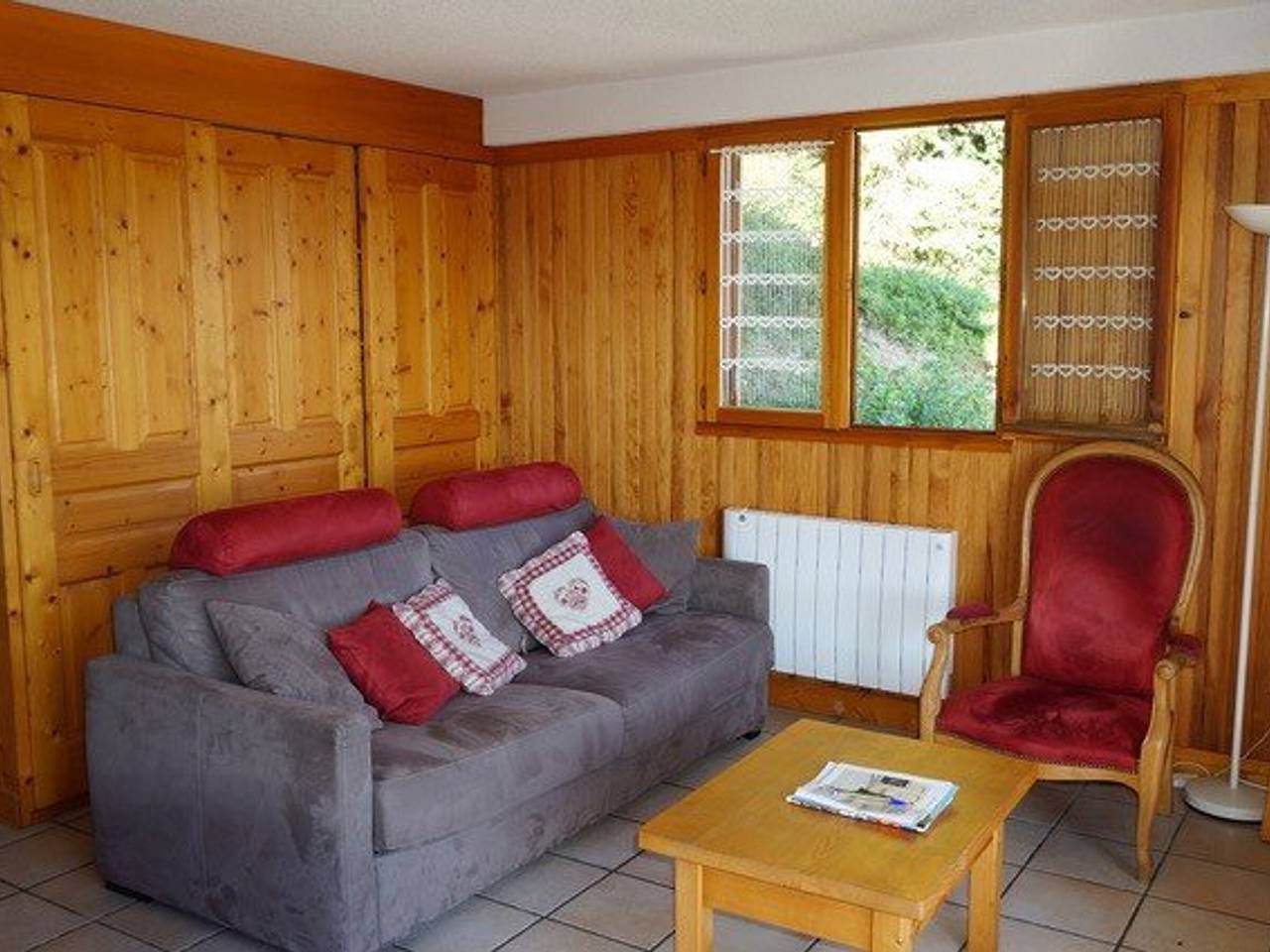 Entire apartment, 3-room apartment, ski-in/out, sleeps 9, Les Saisies in Les Saisies, Albertville region