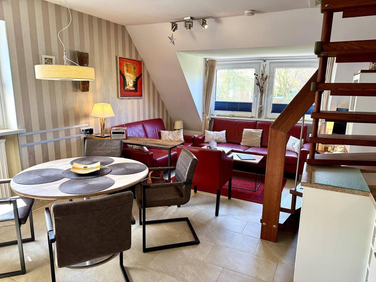 Ganze Wohnung, 4-Zimmer App. für 5 Pers. mit Terrasse, Pkw-Stellplatz, Wlan, Haustiere erlaubt. in Sylt (Gemeinde), Sylt
