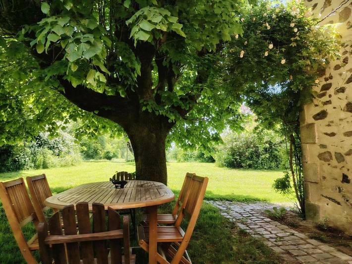 Location de vacances pour 8 personnes, avec jardin ainsi que piscine et vue, animaux acceptés à Saulgond - 2