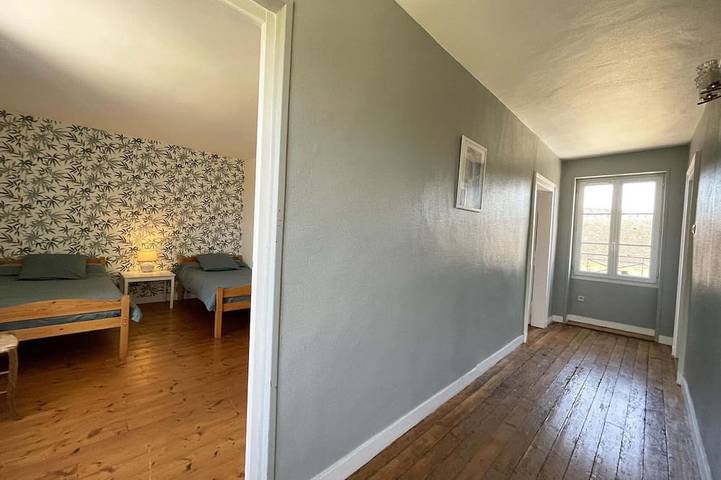 Gîte pour 6 personnes, avec jardin dans Bures - 3