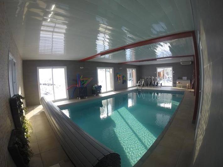 Location de vacances pour 22 personnes, avec Balcon et Terrasse ainsi que Bassin pour enfant et Piscine à Saint-Sauveur-en-Rue