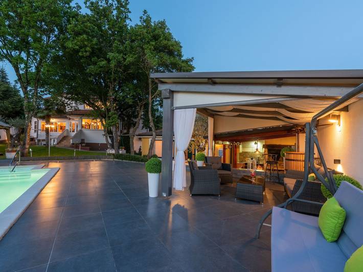 Ferienhaus für 4 Personen, mit Garten und Pool - 1