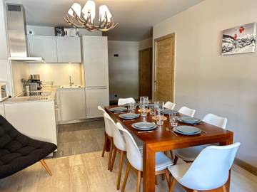 Gîte pour 8 personnes, avec balcon dans Patinoire des Gets