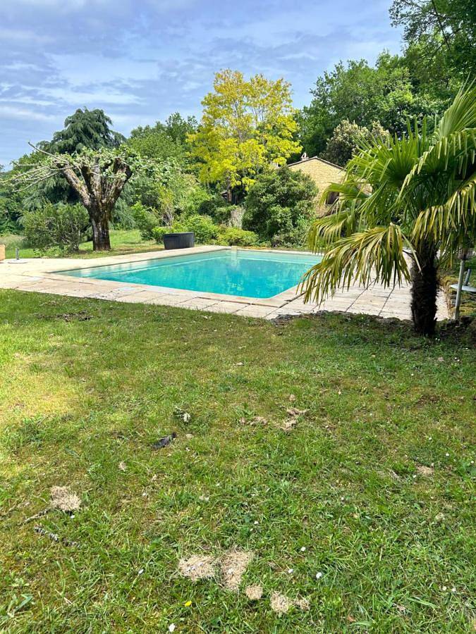 Casa de vacaciones para 9 personas, con vistas además de piscina y jardín - 1