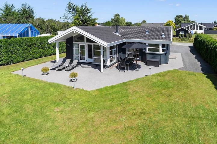 Ferienhaus für 6 Personen, mit Sauna und Garten in Flovt Strand