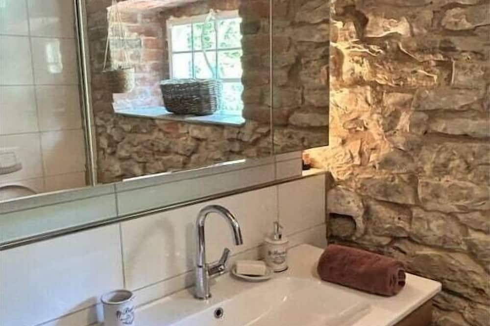 Ferienwohnung mit 1 Schlafzimmer in Altenbeken, Teutoburger Wald