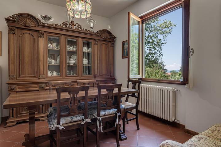 Casa vacanze 'Gigli Di Firenze' con vista sulle montagne, Wi-Fi e aria condizionata in Rufina, Firenze province