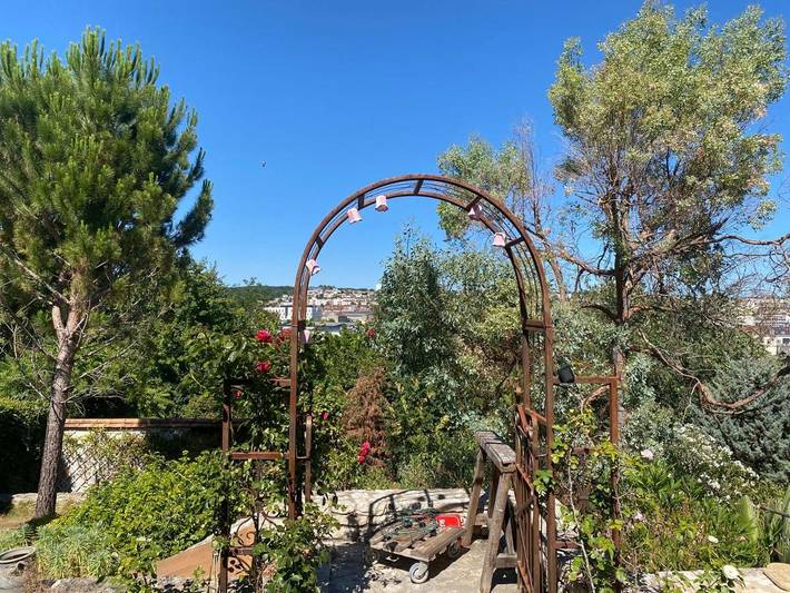 Gîte pour 3 personnes, avec Terrasse ainsi que Jardin et Vue à Coulounieix-Chamiers - 4