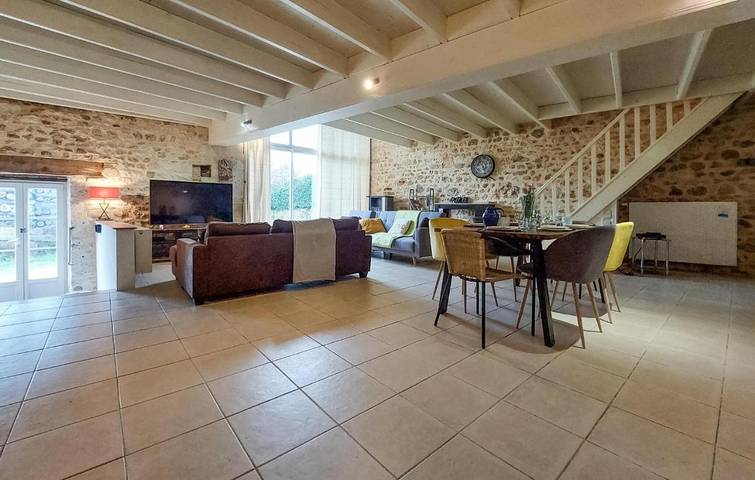 Location de vacances pour 7 personnes, animaux acceptés à Saint-Gourson - 4