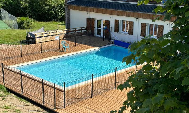 Gîte pour 2 personnes, avec piscine et balcon ainsi que jardin et vue à Meymac - 3