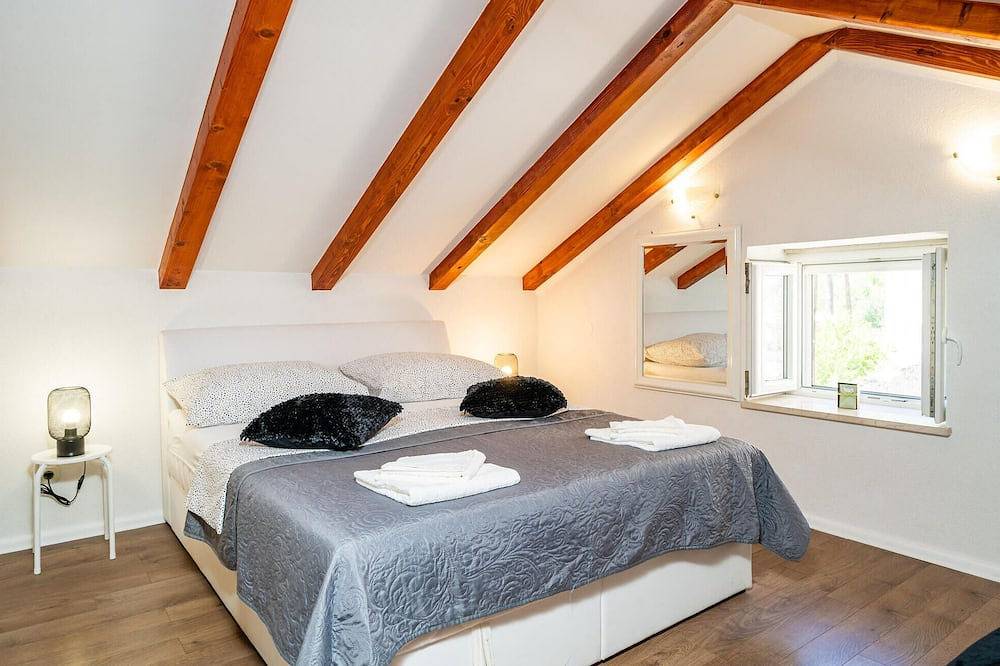 1 bedroom amazing home in Komolac in Komolac, Grad Dubrovnik