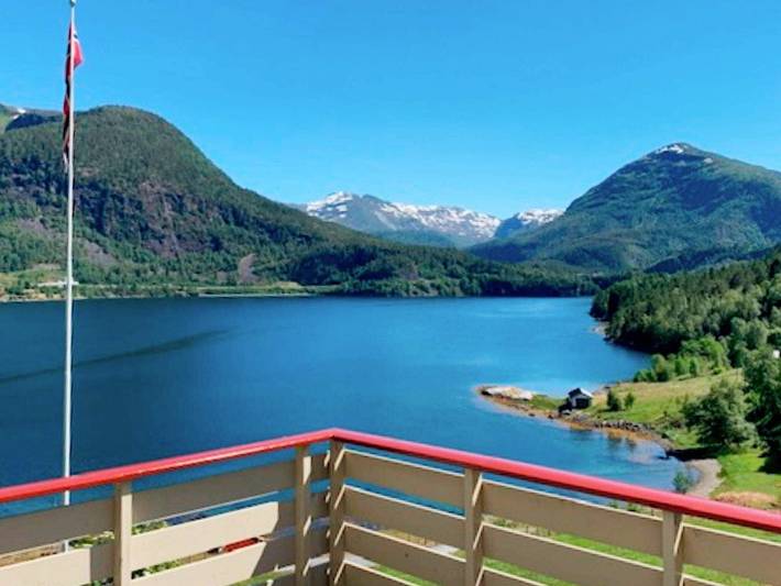 Ferieudlejning for 8 personer, med terrasse i Norge
