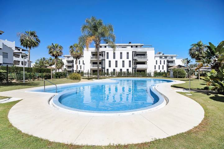 Entire apartment, Apartment Punta Candor close to the Beach with Pool, Terrace & Wi-Fi in Playa de Punta Candor (Rota), Rota