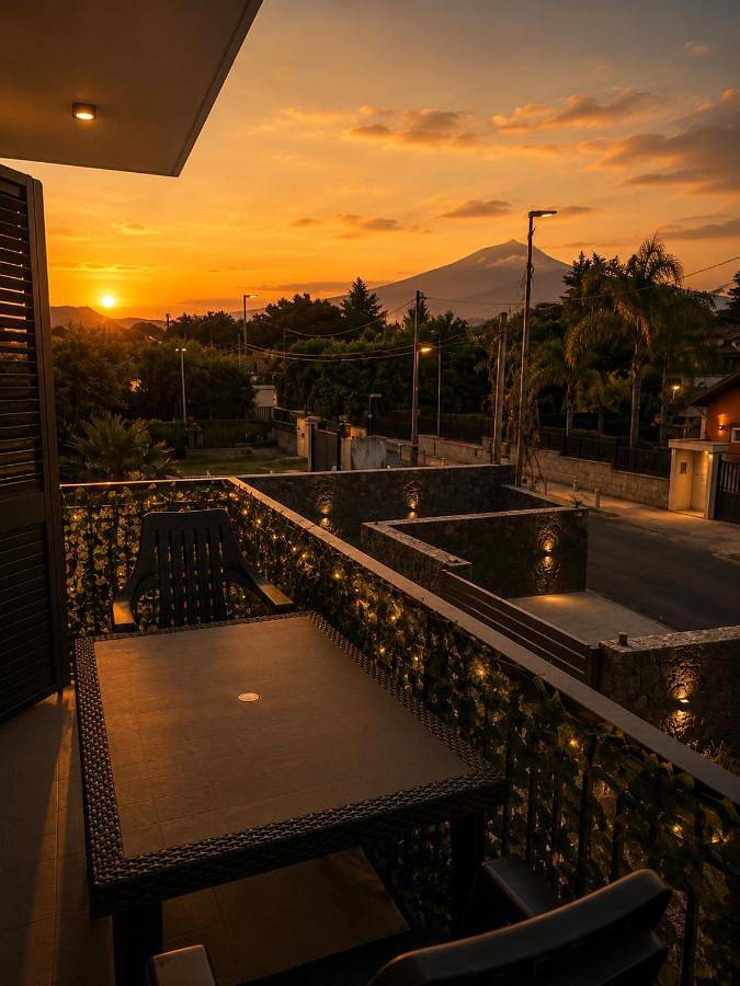 Single Room with Private Bathroom in Mascalucia, Etna
