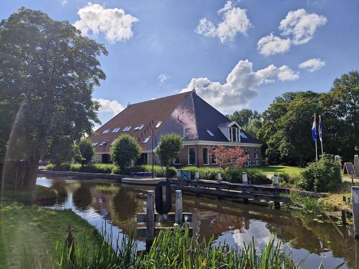 Ferienwohnung für 4 Personen, mit Terrasse und Garten sowie Seeblick