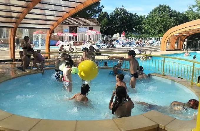 Gîte pour 2 personnes, avec piscine et terrasse à Saint-Geniès - 2