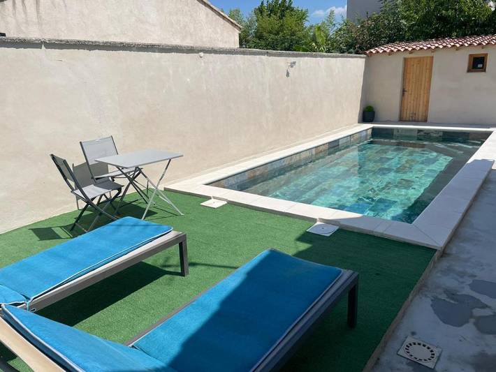 Chambre d’hôte pour 3 personnes, avec Terrasse et Jardin ainsi que Piscine et Vue à Carpentras
