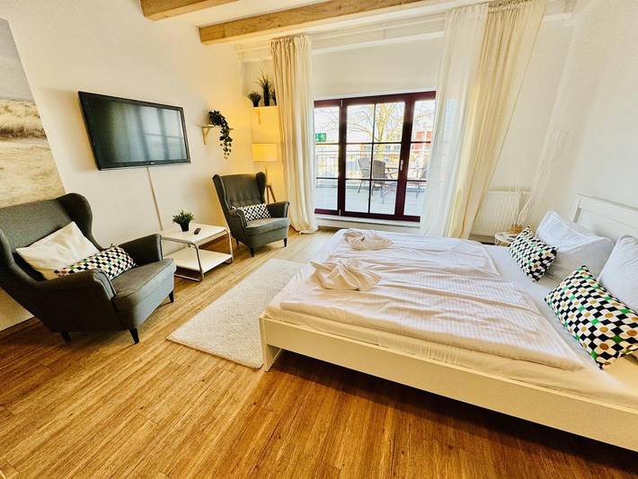 Ferienwohnung für 2 Personen, mit Balkon und Meerblick sowie Balkon/Terrasse in Warnemünde - 3