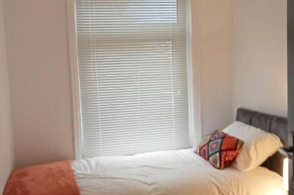 Ribbleton Rendezvous – Comfortable Holiday Home in Preston in Preston, Lancashire