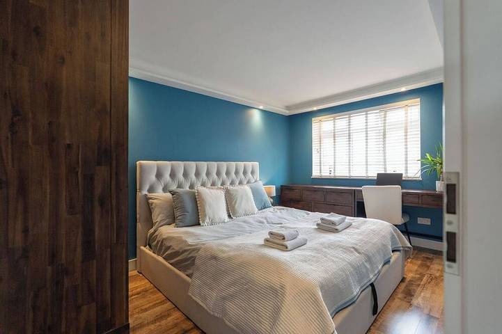 Open Mind Property - Hot Tub Retreat Sleeps 9 in Bournemouth, Angleterre du Sud-Ouest