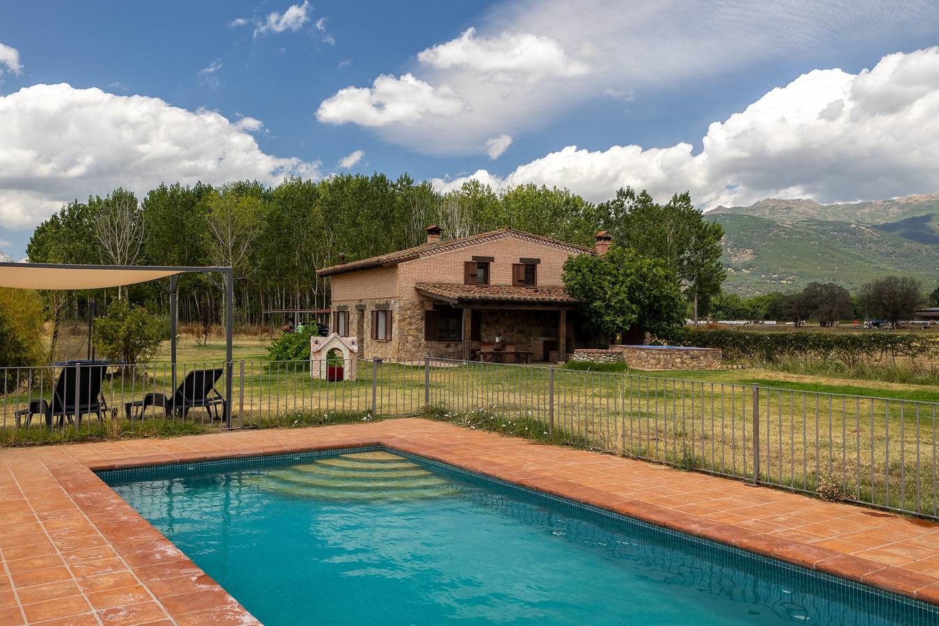 Casa Rural para 12 Personas en Gavilanes (Ávila), Valle del Tiétar