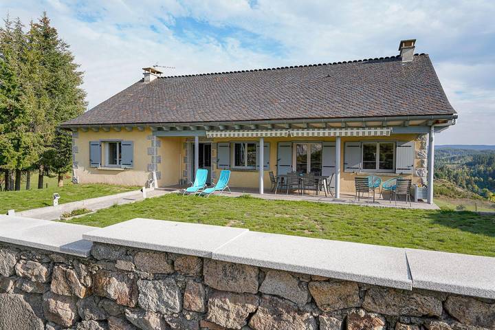 Casa de huéspedes para 8 personas, con terraza además de jacuzzi y jardín - 1