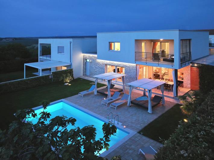 Ferienhaus für 8 Personen, mit Terrasse