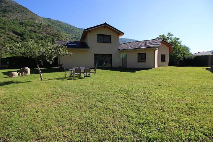Location de vacances pour 7 personnes, avec Jardin à Vicdessos (homonymie)