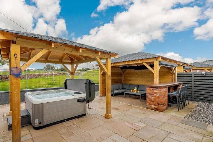 Ferienhaus für 6 Personen, mit Garten und Whirlpool - 1