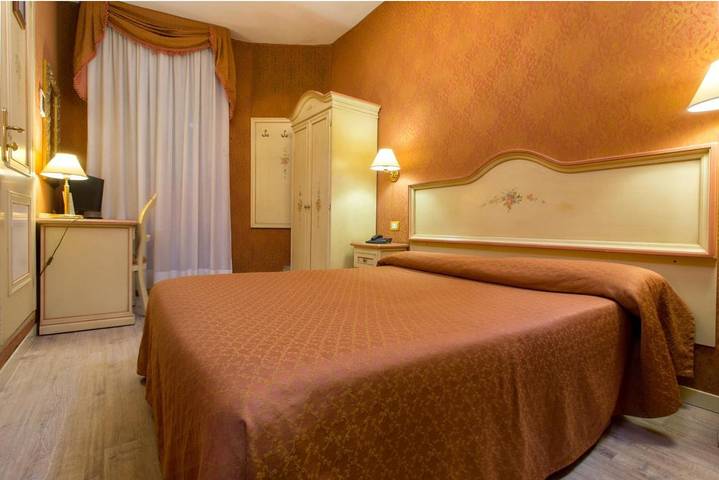 Hôtel pour 2 personnes, avec jardin, animaux acceptés à Murano - 3