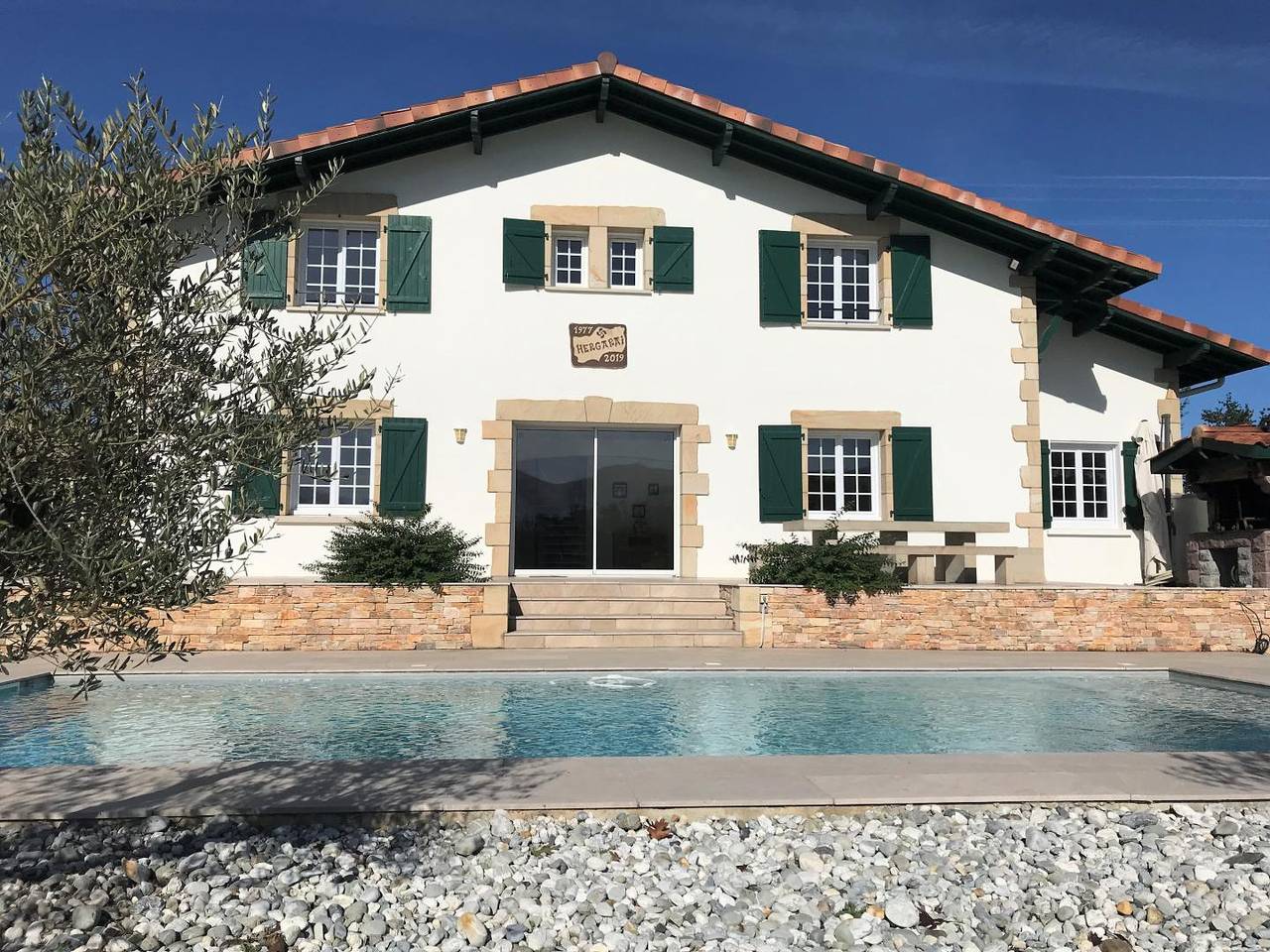 Location De Vacances pour 11 Personnes dans Ahaxe-Alciette-Bascassan, Région de Bayonne