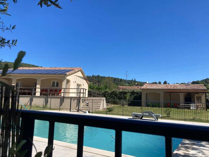 Gîte pour 12 personnes, avec piscine, animaux acceptés à Les Salelles - 3