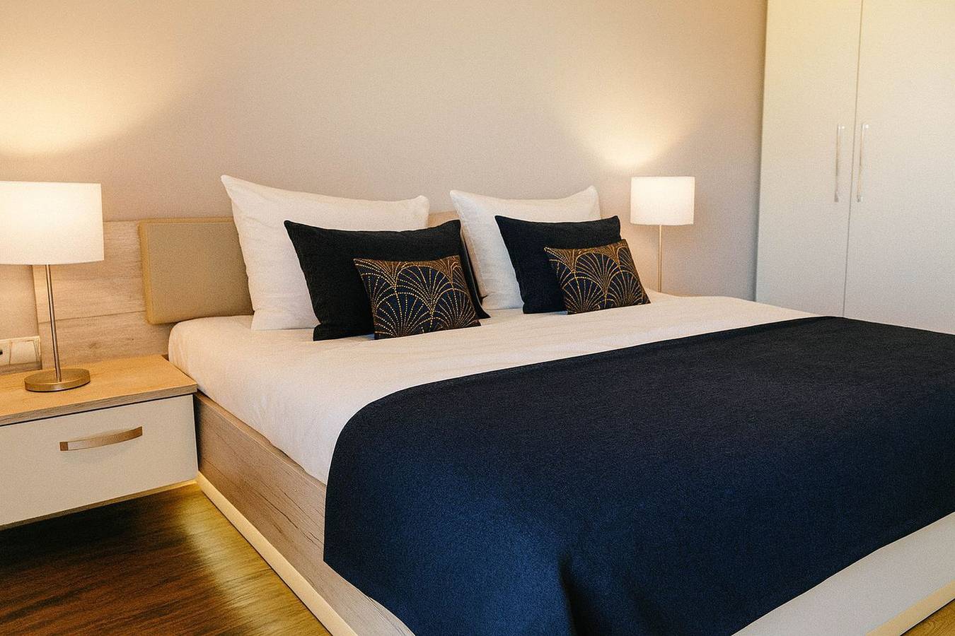 Ganze Wohnung, Komfortwohnung: Modernes Urlaubsdomizil am Strand mit Balkon und Meerblick in Schillig Strand, Wangerland