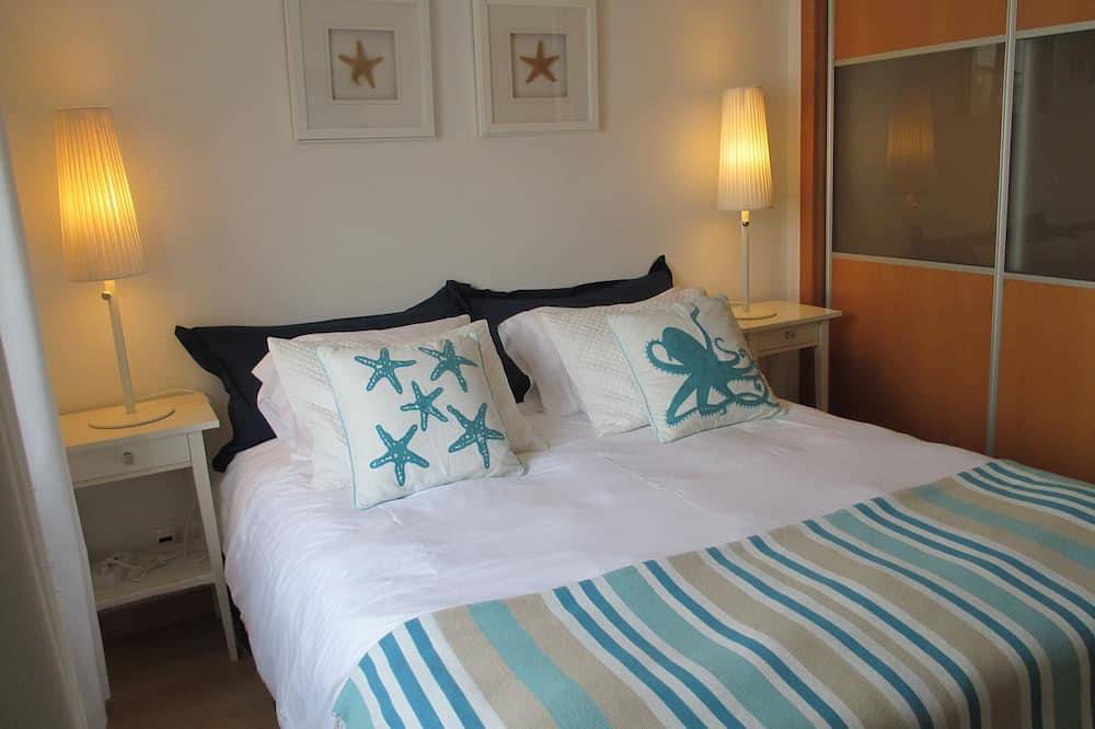 Ganze Wohnung, Charmant, direkt am Strand mit großem Sonnendach und Blick auf den Strand in Zambujeira do Mar, Costa Alentejana